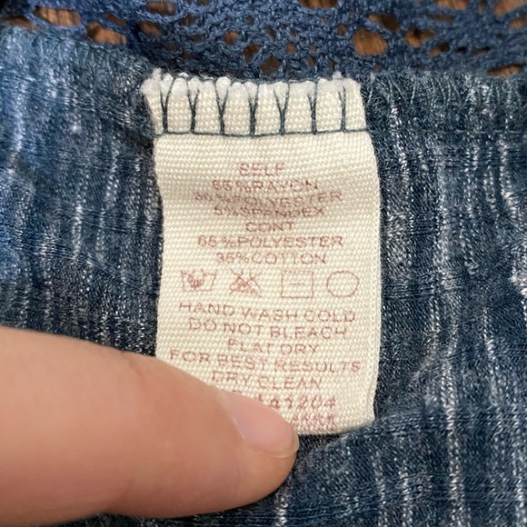 Hem & Thread long sleeve tee with lace - Picture 16 of 17